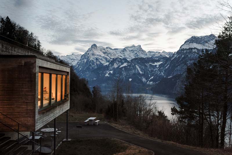 Mattli Antoniushaus in Morschach mit Blick auf den Urnersee